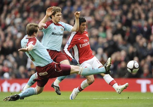 Vòng 5 FA Cup: ''Vùi dập'' Burnley, Arsenal thẳng tiến vào tứ kết 